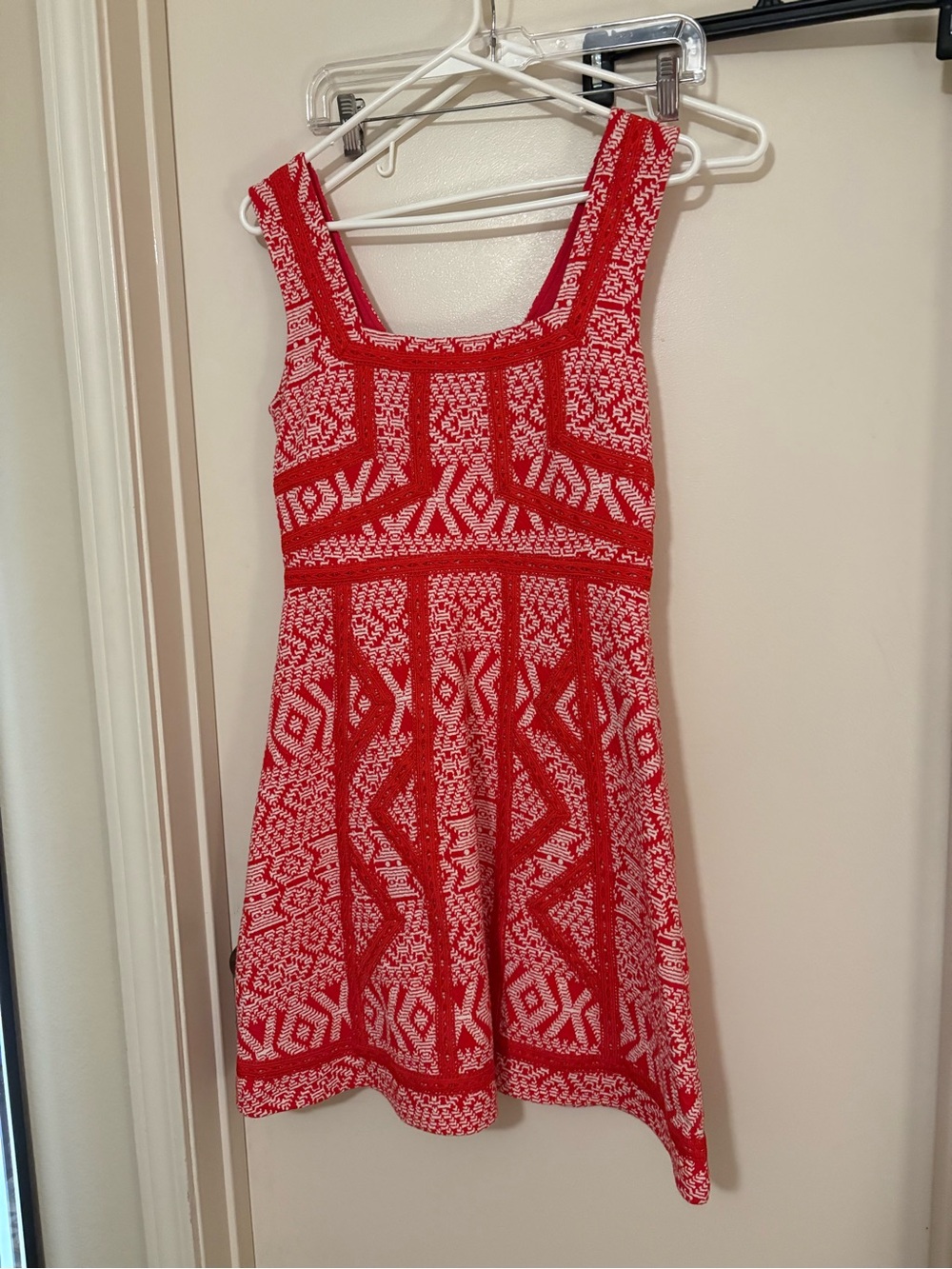 Maeve Red and White Patterned Sleeveless Midi Dress size medium - Picture 3 of 9